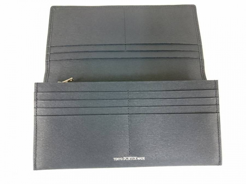 長財布の札入れ