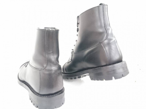 TRICKER'Sのレースアップシューズ