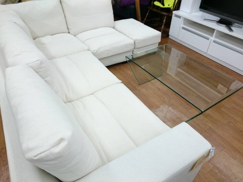 コーヒーテーブルのガラステーブル