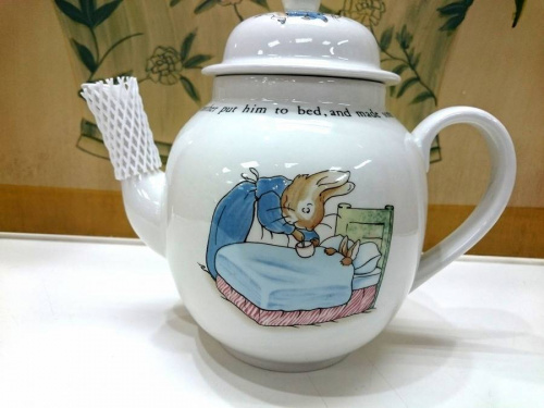 WEDGWOODの日野橋小物