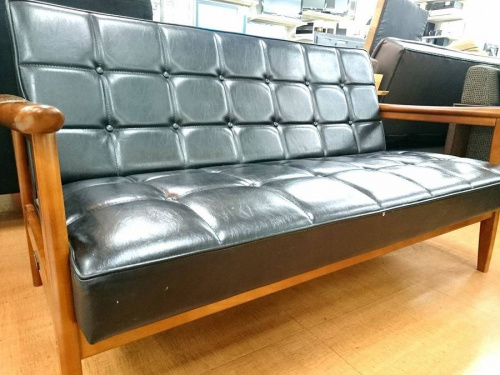 特選家具のカリモク60