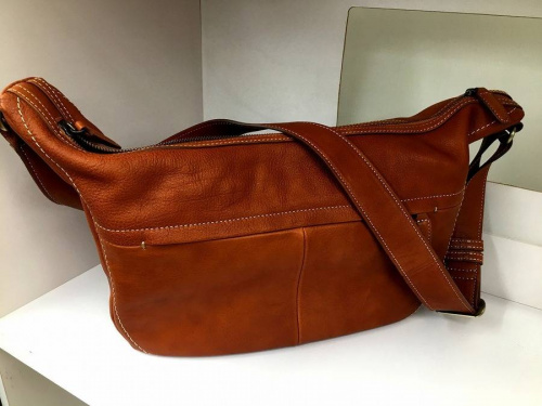 ショルダーバッグのバッグ