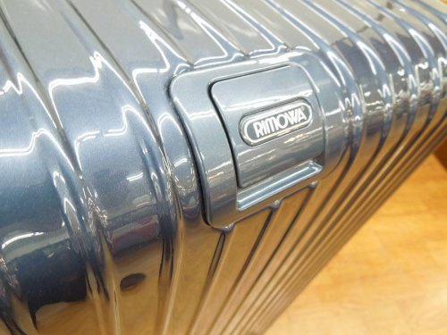 メンズファッションのキャリーバッグ