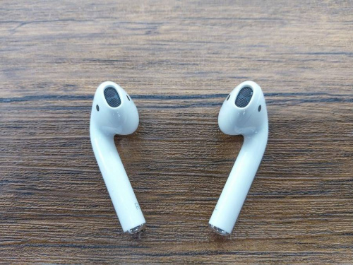 トルーワイヤレスイヤホンのAirPods
