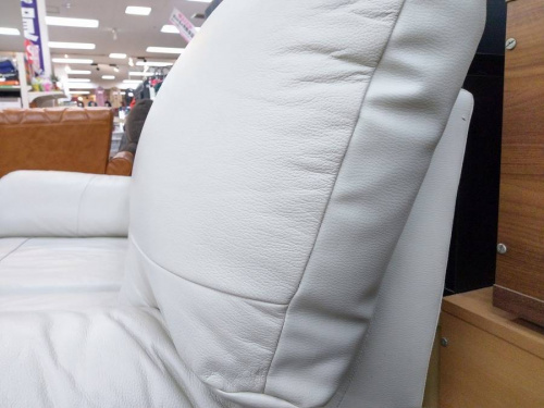 2人掛けソファーの日野橋家具