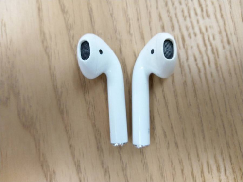 トルーワイヤレスイヤホンのAirPods
