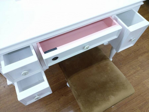 アンティーク調の日野橋家具