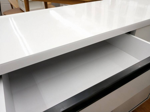 キッチンボードの日野橋家具