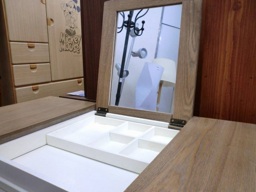 アンティーク調の日野橋家具