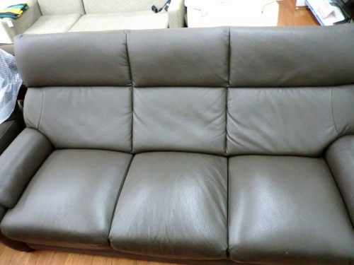 村内ファニチャーの3人掛けソファー