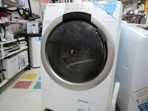 SHARPのドラム式洗濯機
