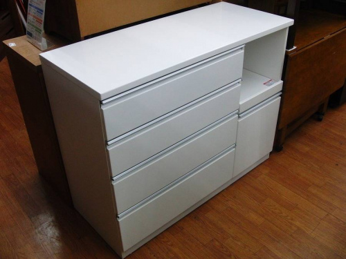 家具のカップボード・食器棚