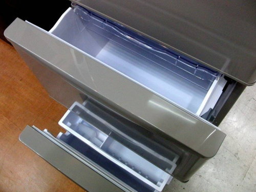 3ドア冷蔵庫のHITACHI