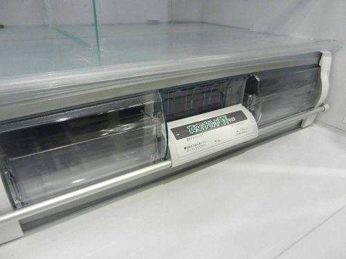 HITACHI