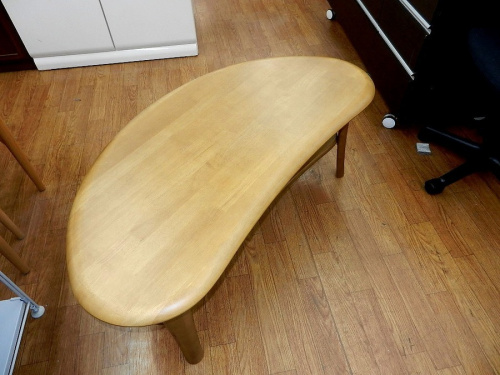 家具のセンターテーブル