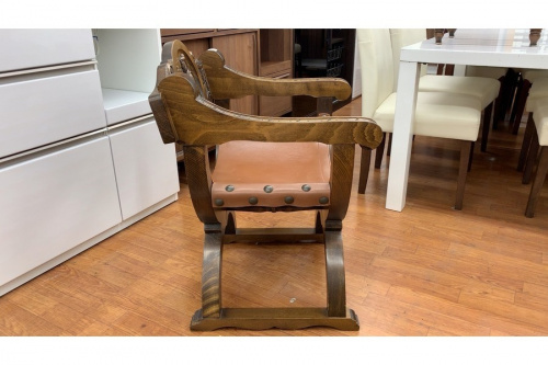 イスのカルティニチェア