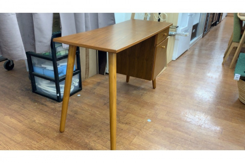 デスクのライティングデスク