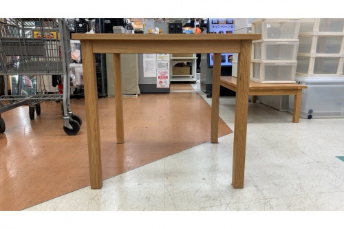 ダイニングテーブルの無印良品