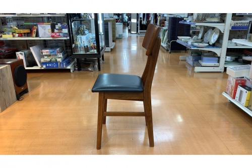 イスのダイニングチェアー