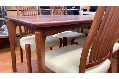 テーブルのダイニング5点セット