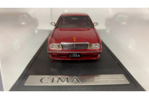 ミニカーの1/43 Nissan Cedric Cima (Y31)
