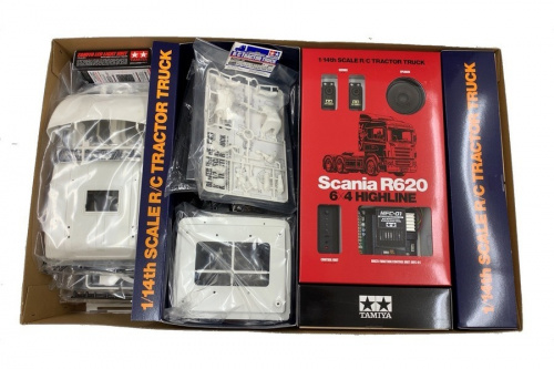 プラモデルの1/14 電動RC組立キット スカニア R620 6×4 ハイライン フルオペレーションセット