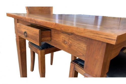 テーブルのダイニング3点セット