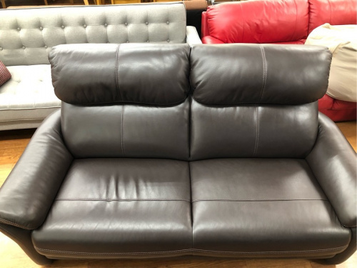 村内ファニチャーの立川中古家具