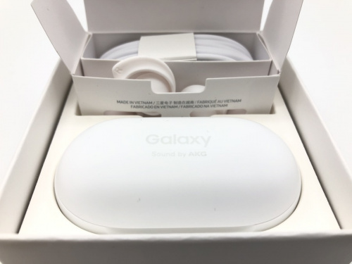 左右分離型イヤホンのSAMSUNG