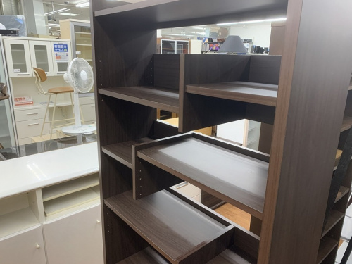 収納家具の本収納