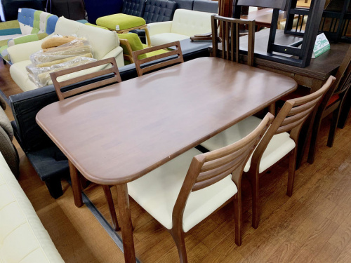 家具のダイニングセット