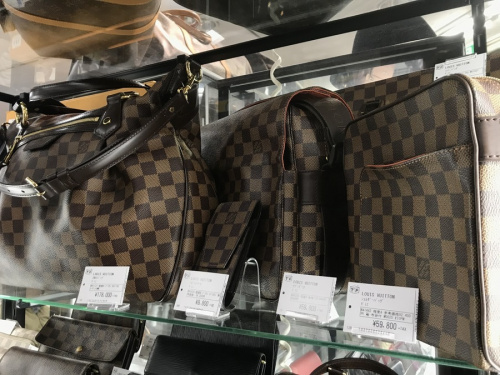 ポーチの財布