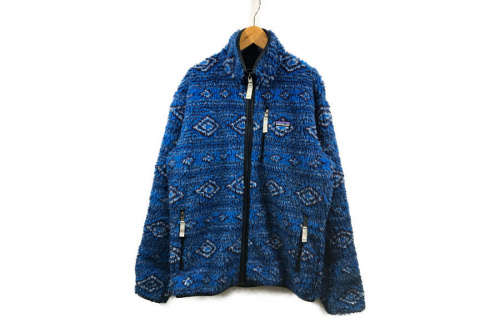 メンズファッションのクラシックレトロカーデ