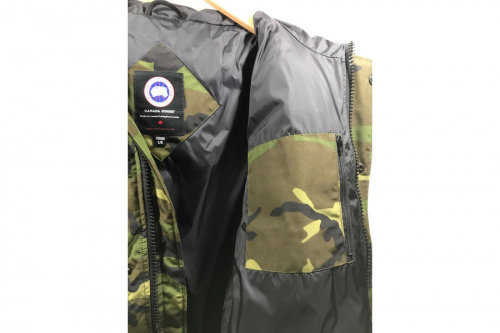 CANADA GOOSEの中古衣類