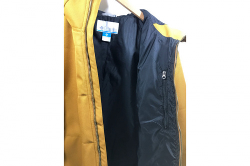 コロンビアの立川中古衣類