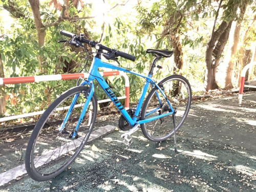 スポーツ用品の自転車