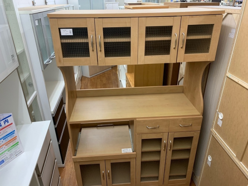 カップボード・食器棚のカントリー調