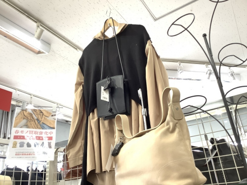 春・夏物衣類の買取強化中!!