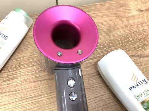 ドライヤーのdyson supersonic