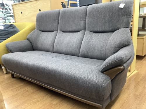 ハイネックソファーの立川中古家具