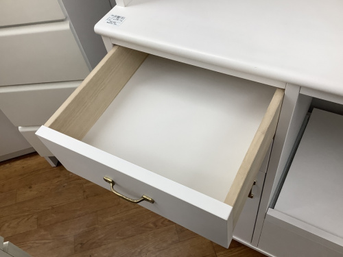 モモナチュラルの立川中古家具