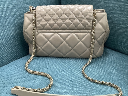 バッグのCHANEL