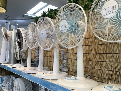 扇風機の冷蔵庫