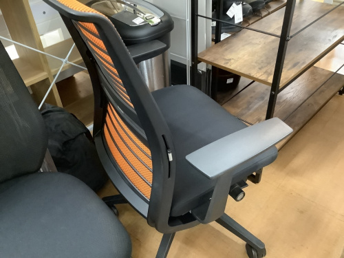 スチールケースの立川中古家具