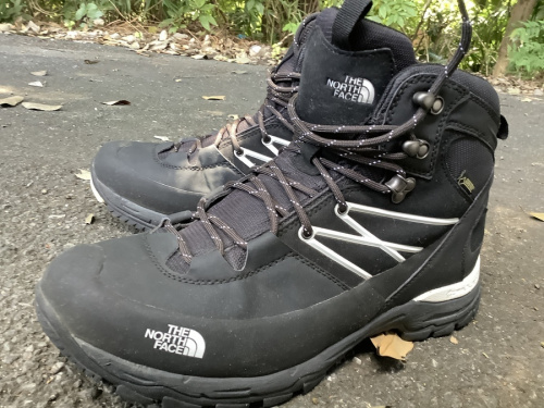 トレッキングシューズのTHE NORTH FACE