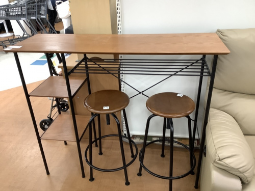 家具のカウンターテーブル