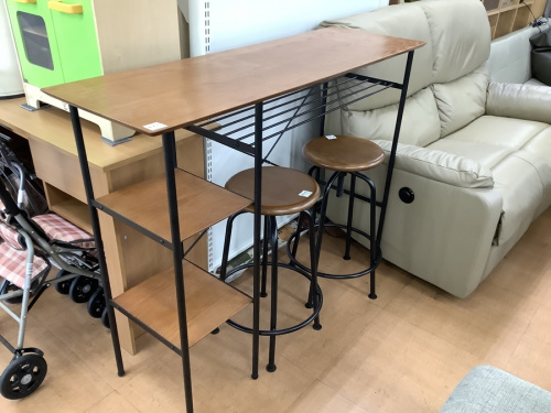 カウンターテーブルのniko and　ニコアンド