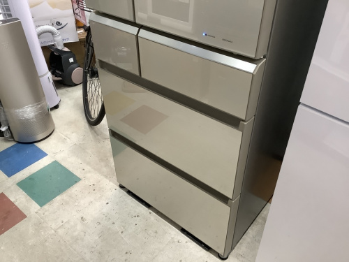 冷蔵庫の6ドア冷蔵庫