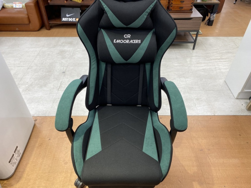 エムールのゲーミングチェア