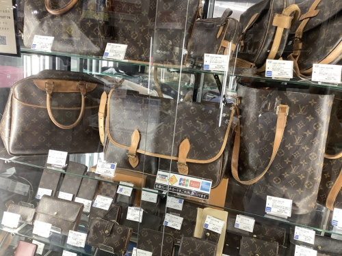 ルイヴィトンのCHANEL